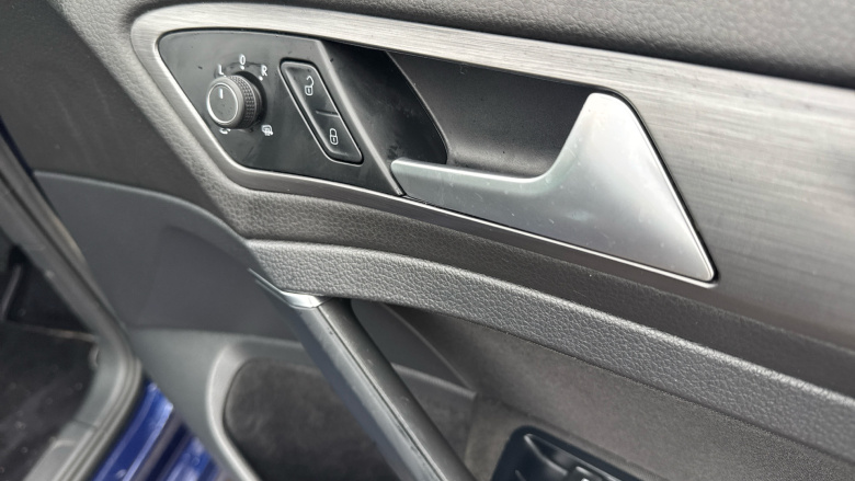 Volkswagen Golf 2.0 TDI Match 5dr Diesel Hatchback